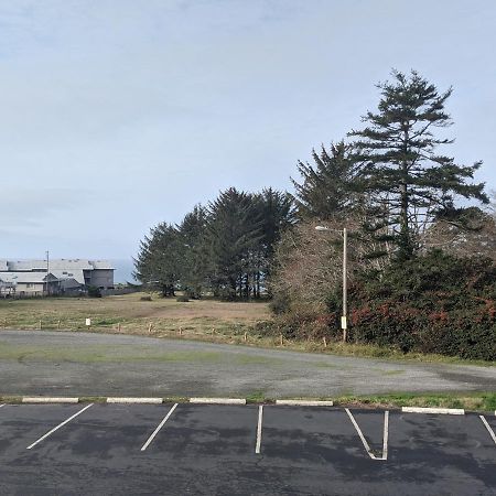 Americoast Inn Brookings Bagian luar foto